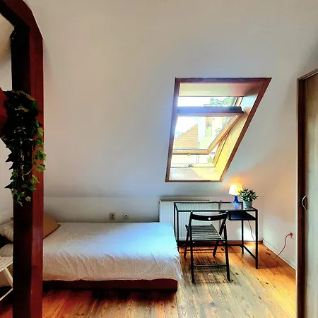 منزل للإقامة 44 *