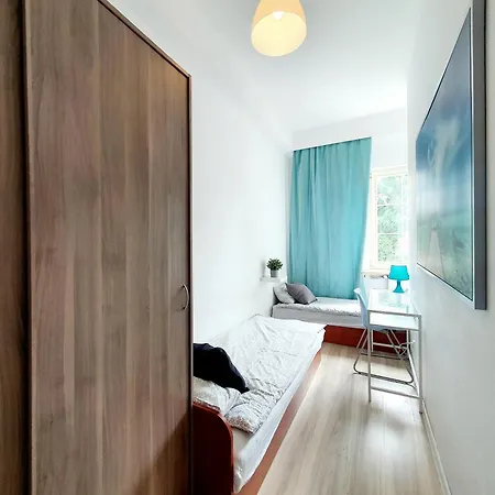 منزل للإقامة 44 *